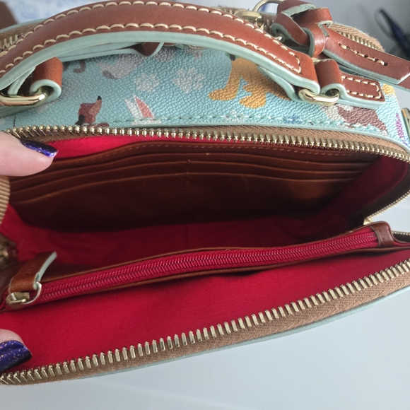 Dooney & Bourke Aqua Dog Print Cosmetic Case with Tan Trim - Picture 9 of 11